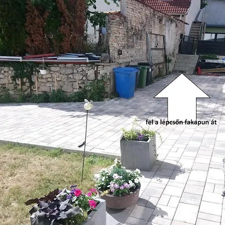 Sarlo Utcai Haz Villa Veszprém Exterior photo